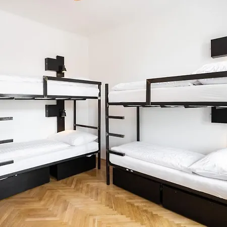 ソフィーズ ホステル *