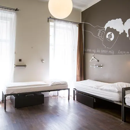 ソフィーズ ホステル *