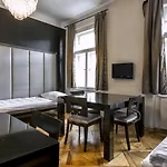 Hostal Sophie's Praga