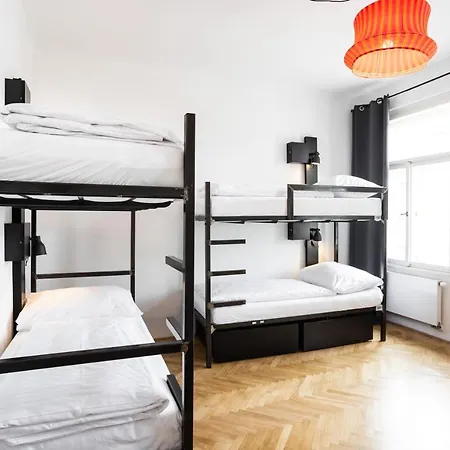 Sophie's Hostal *